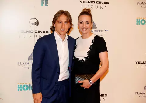 FOTO| Finala Campionatului Mondial 2018. Cum arată iubitele fotbaliștilor Franței și Croației. Pamela Andreson este printre ele