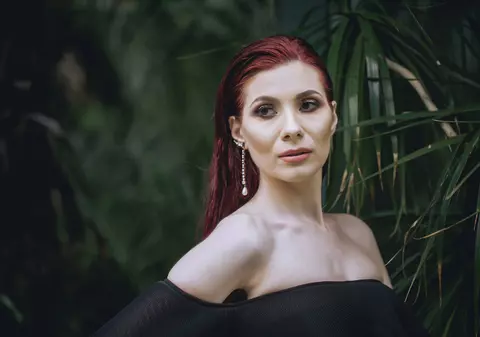 Cântăreața Yamira este însărcinată în 4 luni. “Am primit vestea de ziua mamei mele“