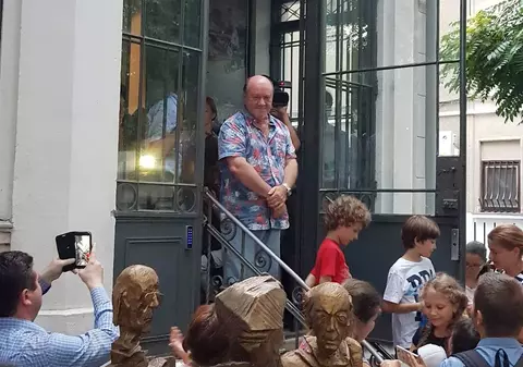 VIDEO/ Impresionant: sute de persoane au ascultat în stradă concertul lui Nicu Alifantis, de la Muzeul Literaturii