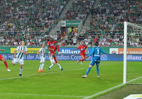 Scor de coșmar. ”Roș-albaștrii” au pierdut de cinci ori în cupele europene cu 3-1 în deplasare. Doar o singură dată au mers mai departe!