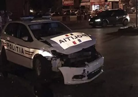 O mașină de poliție a produs un accident în sectorul 5. Care sunt acuzațiile martorilor