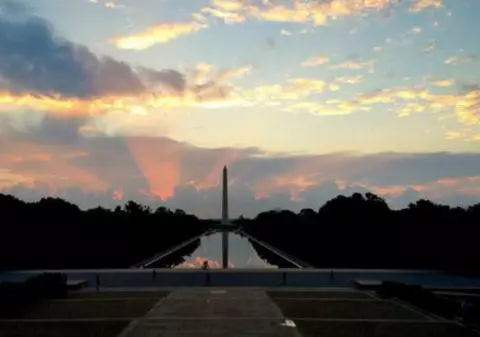 FOTO | Ambasada SUA la București, criticată pentru mesajul postat pe Facebook după incidentele violente din Piața Victoriei