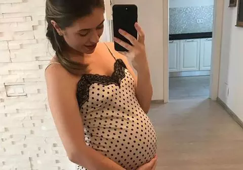 Sora Elenei Gheorghe a născut. Bebelușul a primit nota 10 la naștere