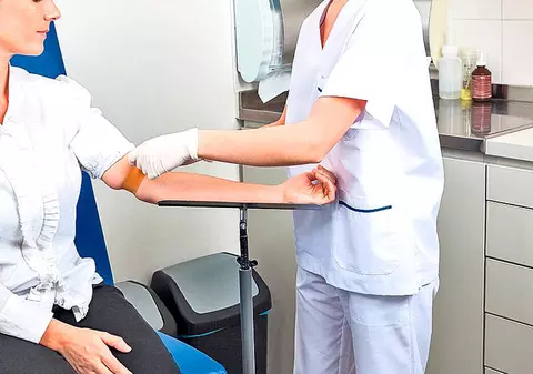 CNAS a decis: Din toamnă, alți 13.000 de pacienți cu hepatită C primesc tratament fără interferon