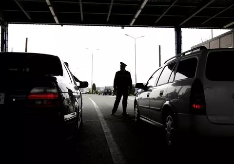 Atenționare de călătorie pentru românii care merg în Bulgaria. Produsele interzise de statul vecin