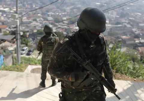 Brazilia a mobilizat armata la frontiera cu Venezuela