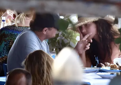 Leonardo DiCaprio și-a dus iubita în vacanță pe Mediterană. Cei doi au fost fotografiați pe iahtul actorului