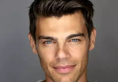 Povestea lui Ciprian Silaşi de la Războinici. A lăsat cariera de model pentru muzica populară