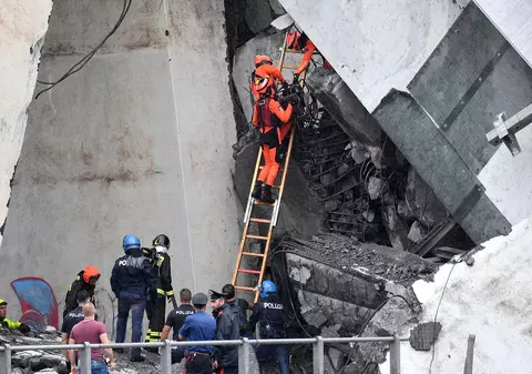 Doliu național în Italia, după prăbușirea autostrăzii în Genova. Premierul a decretat starea de urgență