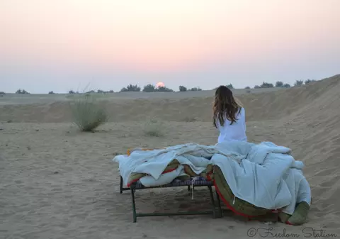 De la televiziune la școală. Drumul spre ”Freedom station” începe cu neliniște și continuă cu iubire