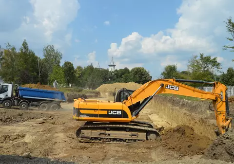 FOTO/ Cum vor scăpa bolnavii din Vaslui de naveta de 4 kilometri dintre Spitalul Județean și Policlinică