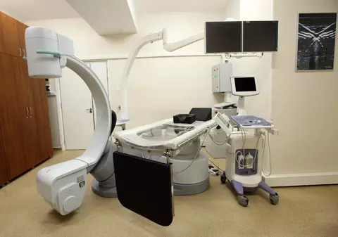 Aparat ultra performant unic pentru eliminarea pietrelor la rinichi, la Spitalul Burghele din Capitală