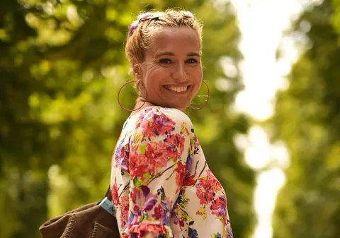 Andreea Esca a dat-o pe dansuri populare. "Ca să fie clar cum a fost la Untold pe timp de zi" | VIDEO