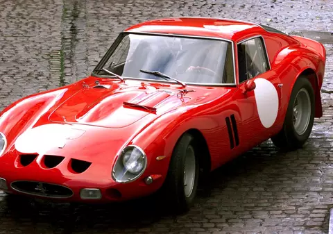 Un Ferrari 250 GTO, fabricat în 1962, a fost vândut pentru suma record de 48,4 milioane de dolari