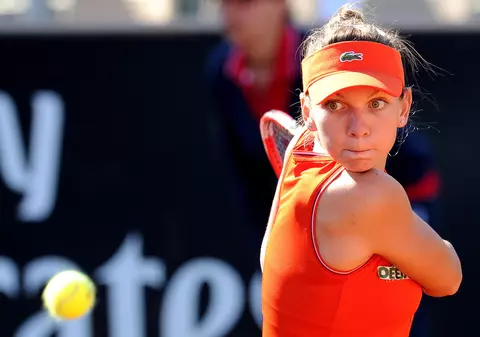 Simona Halep a învins-o pe Venus Williams, în turul III de la Montreal, cu 6-2, 6-2. Cu Caroline Garcia, vineri noapte (ora 1.30), în sferturile de finală