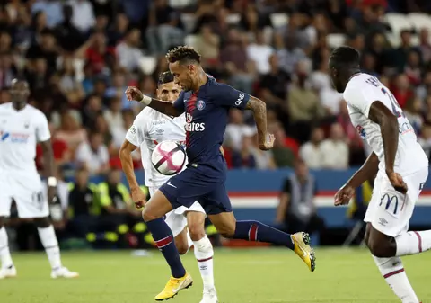 Premierul Franței: ”Fotbalul nu va putea fi reluat în acest sezon”. Și desfășurarea Turului Franței e în pericol