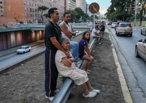 Cutremur cu magnitudinea de 7,3 în Venezuela. Imagini filmate în momentul seismului / VIDEO