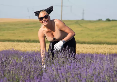 Vica Blochina, copleșită de amintiri la ”Poftiți la Nea Mărin”.  ”M-am simțit ca în Cambodgia”