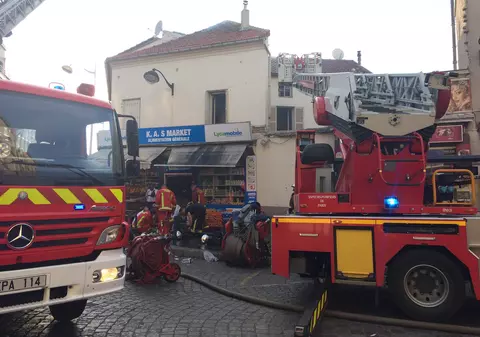 MAE: Nu sunt români răniţi în incendiul izbucnit lângă Paris