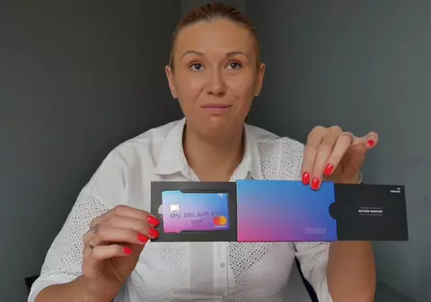 VIDEO/Aplicația care îți organizează vacanța. O româncă a adus cardul fără comision cu care știi cât ai cheltuit pe restaurante, transport, cumpărături și te ajută să economisești