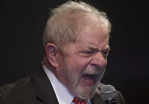 Fostul președinte brazilian, Lula da Silva, nominalizat să candideze la alegerile prezidențiale, deși se află după gratii