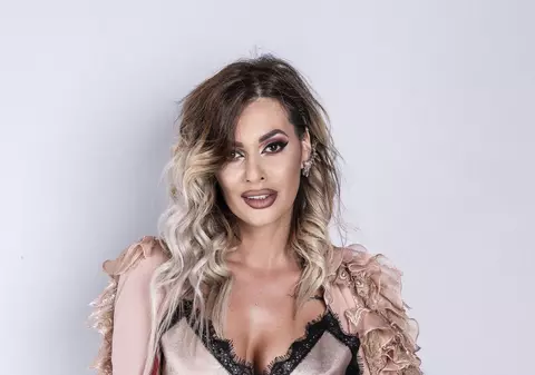 Jorge și Maria Simion s-au mutat la mare. ”Retrăiesc primii ani de facultate și îmi place la maximum”