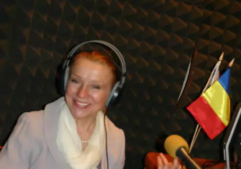 Ce a pățit cântăreața Mihaela Mihai de la un antibiotic. "M-am trezit cu erupții mari, roșii în jurul gurii"