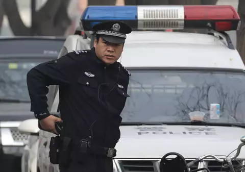 Un bărbat din China a intrat în mulțime cu un autobuz furat. Cinci oameni au murit / VIDEO