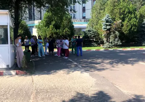 UPDATE. Directorul economic al celui mai mare spital din România a demisionat. "Vă rog frumos să tratați subordonații cu respect" / FOTO