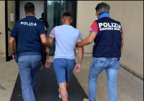 Doi români au fost prinși în Italia cu un kilogram de cocaină pură. Cum s-au dat de gol
