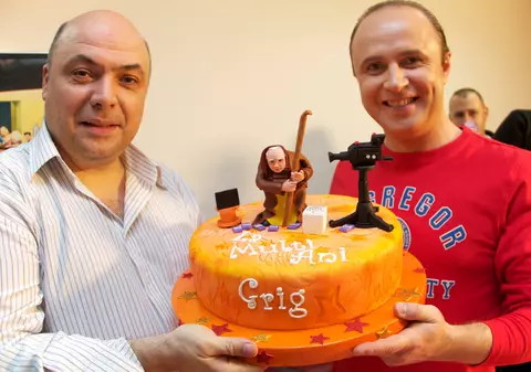 VIDEO/ Constantin Zamfirescu e la fel de priceput pe post de cofetar cum este ca actor. "Am 300 de torturi-unicat"