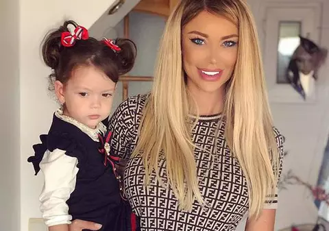 Bianca Drăgușanu și Victor Slav, împreună de ziua fiicei lor. “Îl așteptăm și pe tati“
