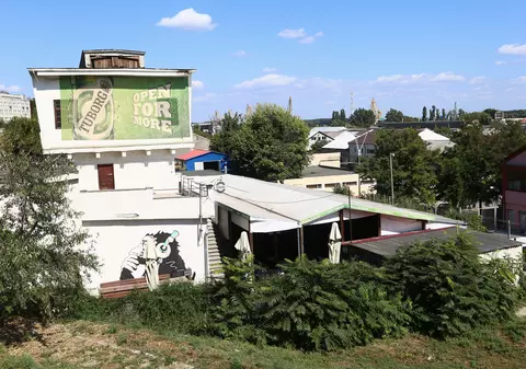Localul din Brăila în care au fost înjunghiați baschetbaliștii americani a fost scos la vânzare! Avocații sportivilor n-au avut până acum acces la dosar