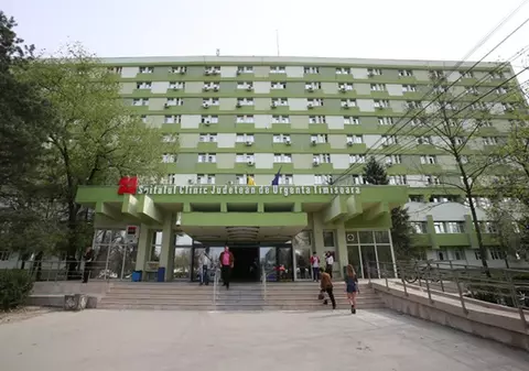 O asistentă medicală a fost bătută cu bestialitate de un grup de rromi. A ajuns pe mâinile colegilor ei, în stare gravă