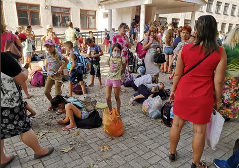 Mii de oameni au fost evacuați în nordul Crimeii, în urma unei puternice poluări industriale. Rușii au tăcut zece zile