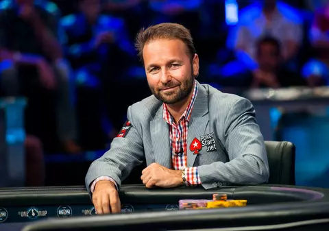 Jucătorul de poker Daniel Negreanu știe ce parteneră vrea. "Sunt în căutarea unei femei inteligente. Nu a uneia proaste"