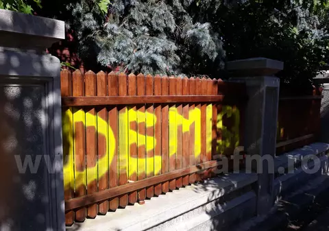 Gardul casei lui Liviu Dragnea a fost vandalizat. Ce mesaj a apărut la scurt timp după ședința CExN
