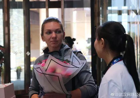 Ce a găsit Simona Halep în camera de hotel. Surpriză "made in China" | FOTO ÎN ARTICOL