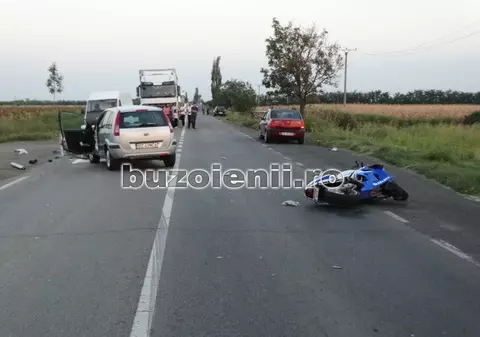 O tânără din Buzău a murit după un accident rutier. Victima cumpărase motocicleta care a fost pulverizată de o mașină