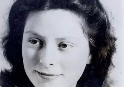 Tânăra care la 14 ani agăța naziști în baruri iar apoi îi executa a murit la vârsta de 92 de ani