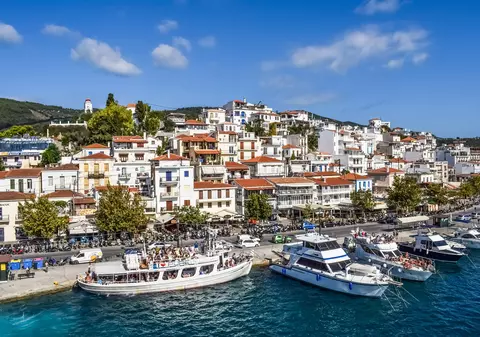 Peste 40.000 de oameni au aplicat pentru un job de vis în Grecia. Cine a obținut locul de muncă mult dorit