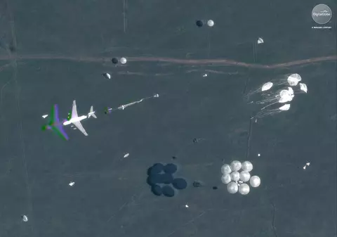 Cum se văd din spațiu cele mai mari exerciții militare din Rusia din ultimele patru decenii. Putin: "Rusia este o țară iubitoare de pace" / FOTO&VIDEO