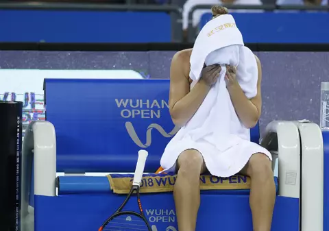 Simona Halep s-a retras de la Turneul Campioanelor 2018 de la Singapore: ”Nu pot să joc, am încă dureri”