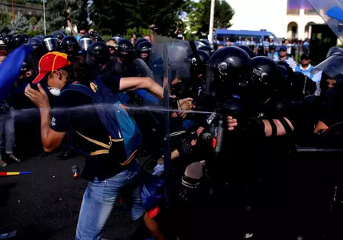 Mitingul Diasporei. Procurorii fac cercetări pentru depistarea agresorilor a 169 de jandarmi