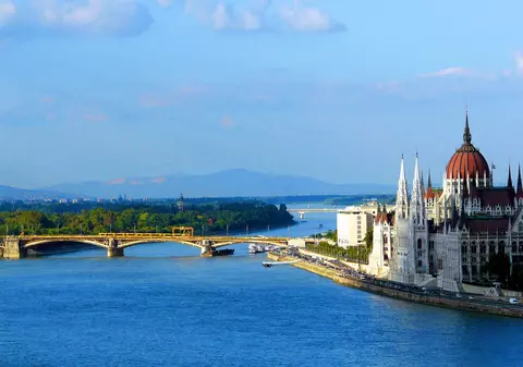 (P) Revelion de neuitat în Parisul Estului – Budapesta