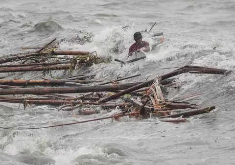 GALERIE FOTO| Cel puțin 14 persoane au murit în Filipine din cauza taifunului Mangkhut