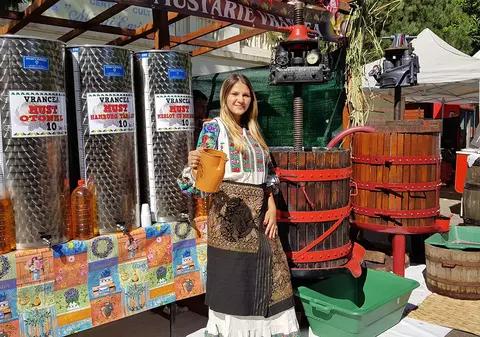 Peste 10 tone de struguri aduși la cel mai mare festival al mustului din București