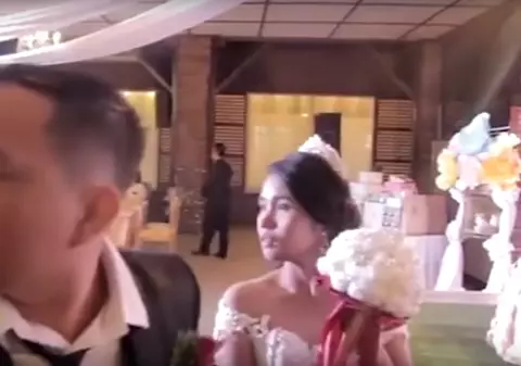 VIDEO| Momentul terifiant în care nunta unui cuplu este întreruptă de taifunul Mangkhut în Filipine