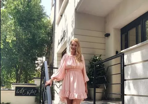 Valentina Pelinel, luată la întrebări. "Pe când nunta?"