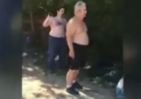 Un tată și un fiu din SUA și-au împușcat mortal vecinul din cauza unei saltele. Cei doi au fost eliberați pe cauțiune de un judecător